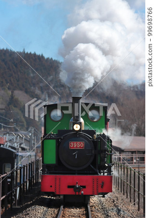 "Apt-kun", a railway in the park that runs through Usui Pass Railway Culture Village in Gunma Prefecture_Photographed on February 25, 2023 99698766