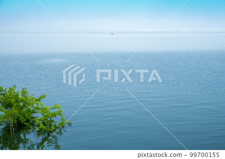 谷中湖渡良瀨水庫清晨的景色 谷中湖渡良瀨水庫清晨的景色 99700155