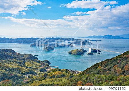 [從龜老山展望公園出發的來島海峽大橋]愛媛縣今治市吉開町南浦 99701162