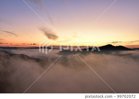 Kamakura mountain cloud sea 99702072