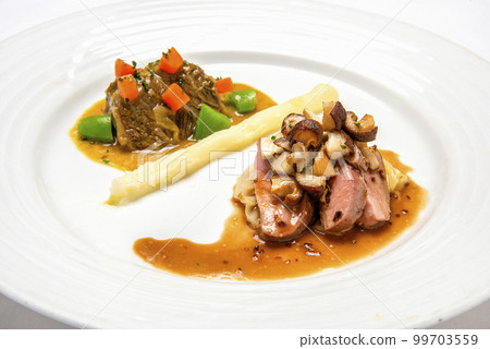 燉和牛面頰肉 / 烤鴨 99703559