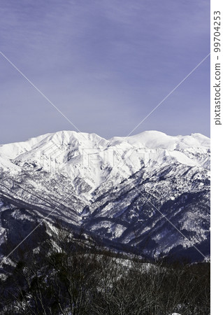 Hakusan's snowy landscape Hakusan's snowy landscape 99704253