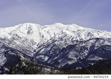 Hakusan's snowy landscape Hakusan's snowy landscape 99704254