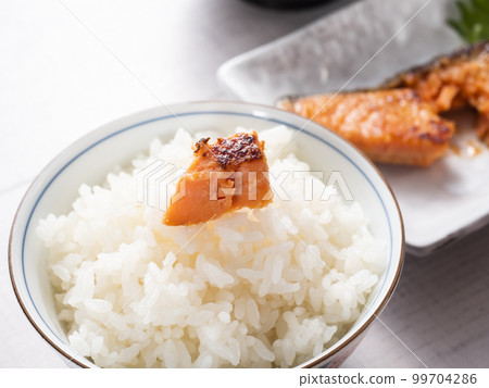 西京燒鮭魚飯 99704286