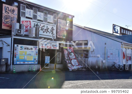 Shizuoka City Shimizu Fish Market Kashinoichi Central Exit and Blue Sky 99705402
