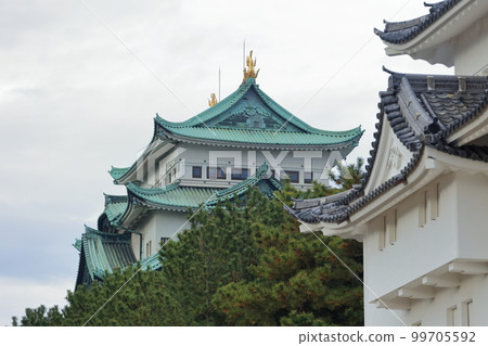 Nagoya Castle and northwest corner turret (Nagoya City, Aichi Prefecture) 99705592