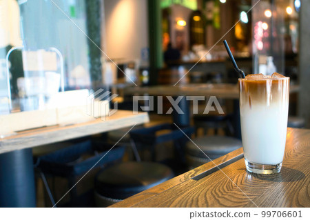 Ice latte at the cafe 99706601