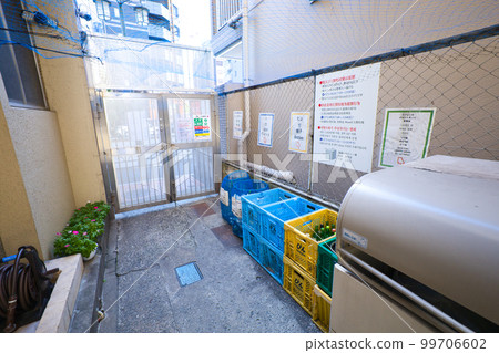 Garbage place/garbage collection point 99706602