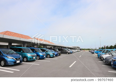 Okinawa Miyakojima Shimojishima Airport colorful rental car 99707460