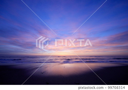 茨城縣日出天空和大海 99708314