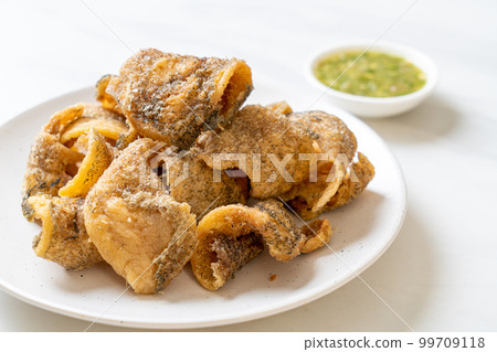 Crispy Gourami Fish Crispy Gourami Fish 99709118