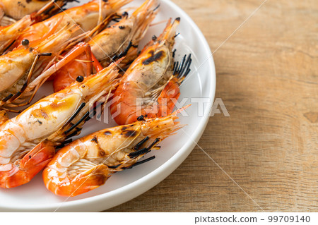 grilled river prawns or shrimps 99709140