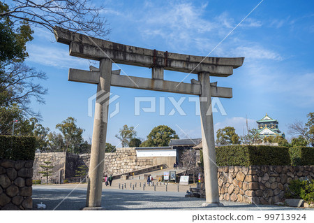Osaka Castle Toyokuni Shrine and castle tower 99713924