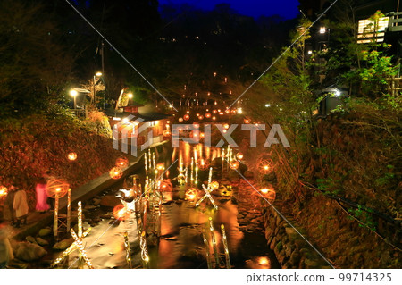 [Kumamoto Prefecture] Kurokawa Onsen's hot water lights in winter 99714325