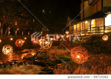 [Kumamoto Prefecture] Kurokawa Onsen's hot water lights in winter 99714362
