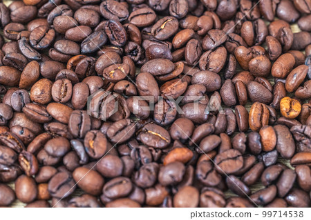 roasted coffee beans background roasted coffee beans background 99714538