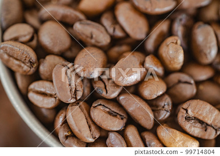 Roasted coffee beans 99714804