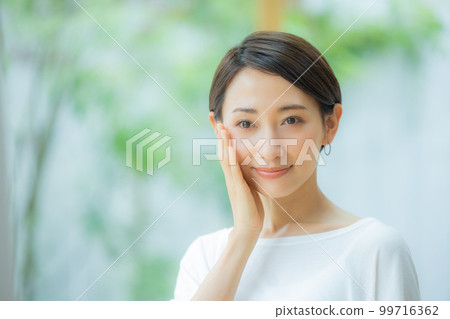 活著的女士 99716362