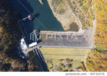 Aerial photography of "Lake Eniwa" in autumn with a drone 99716378