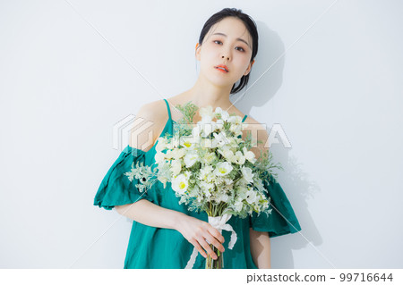 一束的女人 99716644