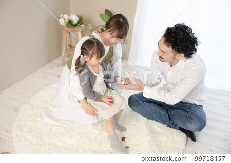 假期合影全家福 99718457