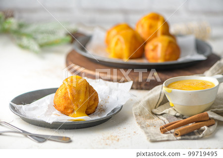 Rabanadas poveiras with egg cream and cinnamon Rabanadas poveiras with egg cream and cinnamon 99719495