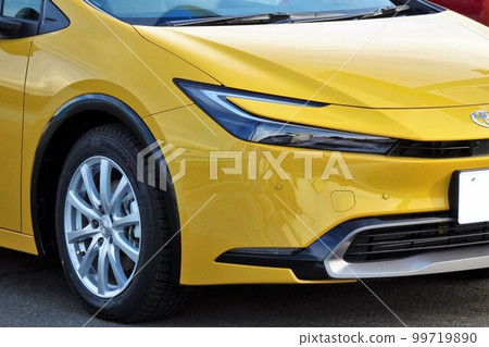 Car image Toyota 5th generation Prius front 99719890