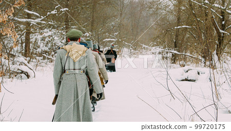 Men Dressed As White Guard Soldiers Of Imperial Russian Army In 99720175