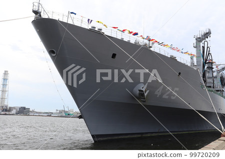 海上自衛隊補給艦摩週船首 海上自衛隊補給艦摩週船首 99720209