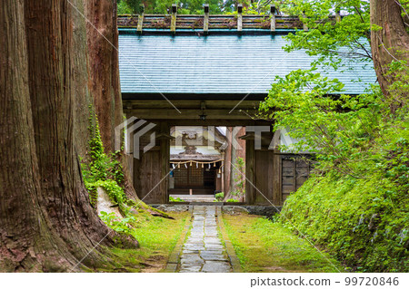 Early summer in Yamagata Tsuruoka Mt. Haguro in the fresh greenery Dewa Sanzan Shrine Saikan Early summer in Yamagata Tsuruoka Mt. Haguro in the fresh greenery Dewa Sanzan Shrine Saikan 99720846