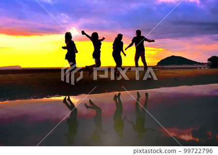 四國父母濱海灘 任何人都可以成為英雄的神奇沙灘,黃昏時的美麗風景 香川縣三豐市 (4a) 四國父母濱海灘 任何人都可以成為英雄的神奇沙灘,黃昏時的美麗風景 香川縣三豐市 (4a) 99722796