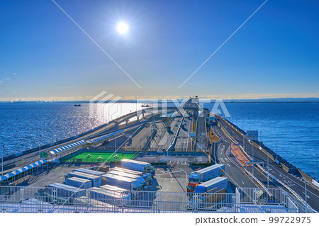 Kisarazu (Aqua Bridge) in the morning from the Umihotaru Observation Deck in Kisarazu City, Chiba Prefecture 99722975