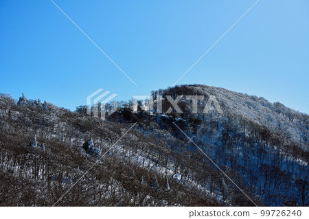從奈良縣明神平看到的前山 從奈良縣明神平看到的前山 99726240