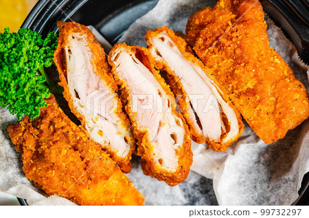 Boneless fried chicken 99732297