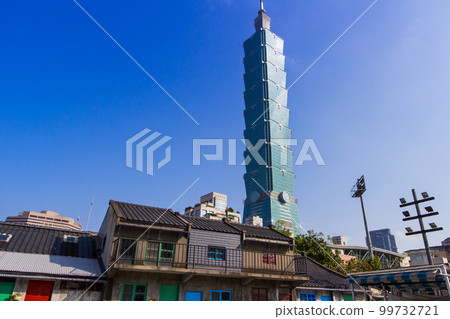 台北101（台灣 - 台北）從Quadrang村向上看 99732721