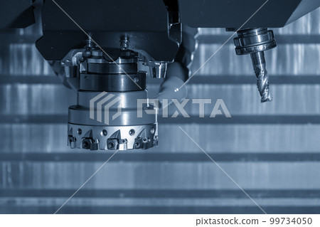 The indexable tool in the tool magazine of machining center. 99734050