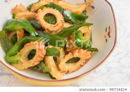 Stir-fried peppers and chikuwa 99734824