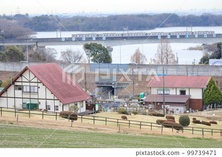 Scenery seen from the ranch (Meitetsu Toyota Line and Aichi Pond, Aichi Ranch, Nisshin City, Aichi Prefecture) Scenery seen from the ranch (Meitetsu Toyota Line and Aichi Pond, Aichi Ranch, Nisshin City, Aichi Prefecture) 99739471