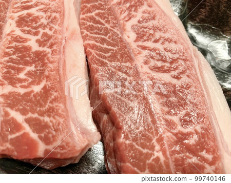 Domestic beef misuji for steak in food tray Photo material Domestic beef misuji for steak in food tray Photo material 99740146