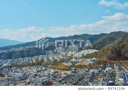 從兵庫縣中山山脈的登山步道望去的風景 99741104