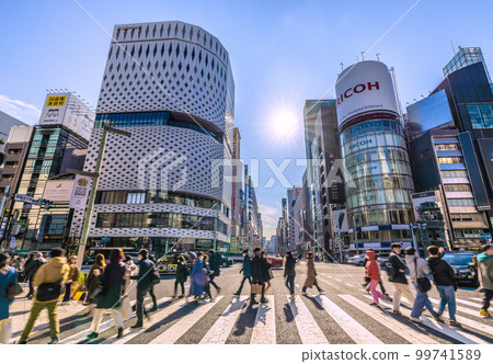 Tokyo cityscape in Japan The intersection of Ginza 4-chome in the corona disaster. Against the backlight...a black shadow... (San-ai is closed) = February 20 99741589