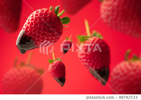Title Strawberry 99742533