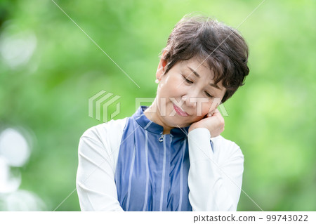 Senior woman Thinking Fresh green Senior woman Thinking Fresh green 99743022