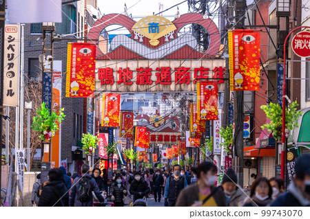 《Tokyo》Sugamo Jizo-dori Shopping Street/Grandma's Harajuku 99743070