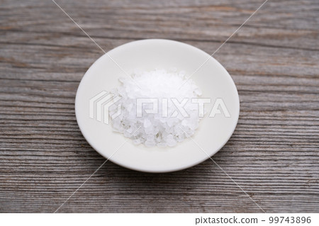 Coarse salt seasoning Coarse salt seasoning 99743896