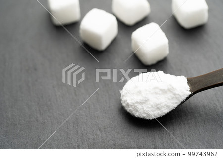 Cube sugar/powdered sugar Cube sugar/powdered sugar 99743962