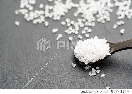Sea salt 99743969