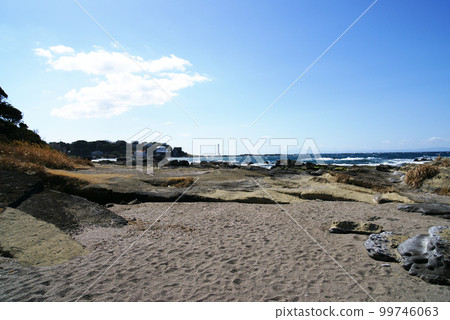 Miura City Araihama Kaigan Reef Road and Moroisozaki Lighthouse 99746063