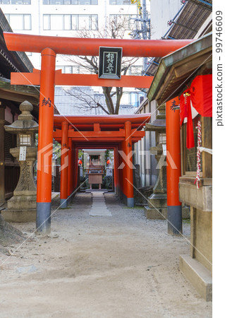 Inari Okumiya, the final shrine in the precincts of Osaka Tenmangu Shrine Inari Okumiya, the final shrine in the precincts of Osaka Tenmangu Shrine 99746609