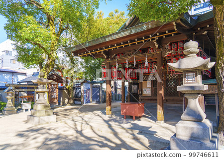 大阪天滿宮境內的白米稻荷神社參拜堂 大阪天滿宮境內的白米稻荷神社參拜堂 99746611